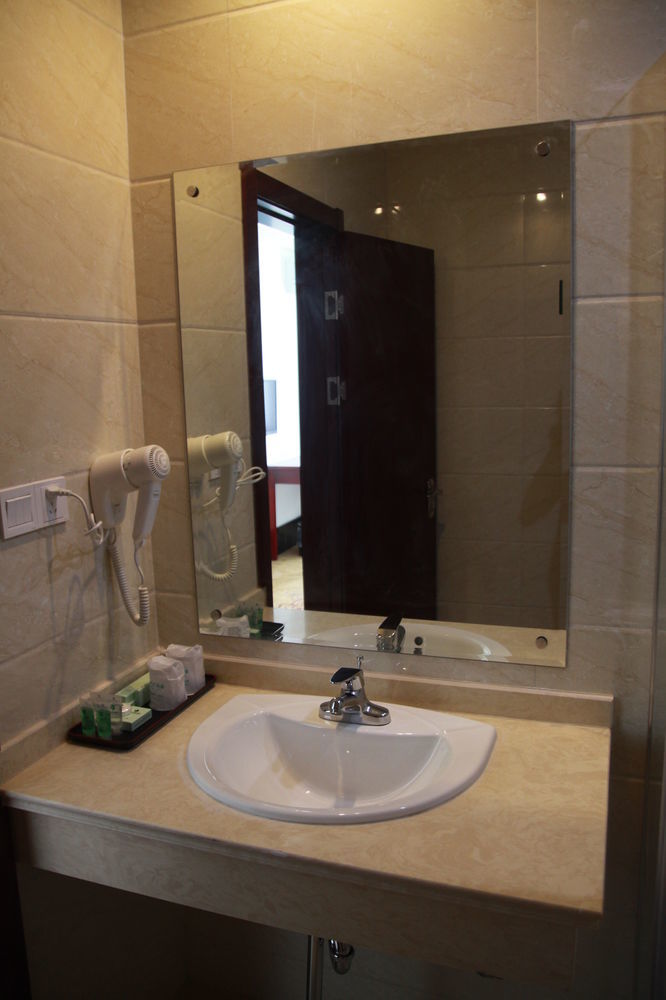 Shanghai Shuiting Holiday Hotel 外观 照片
